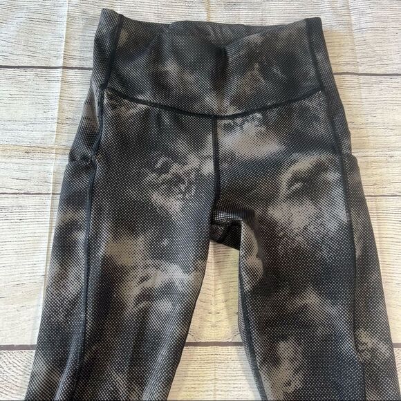 Athleta 598755 Ultimate Stash Pocket Printed Capri Black Print Women's Extra Sm - Picture 2 of 13